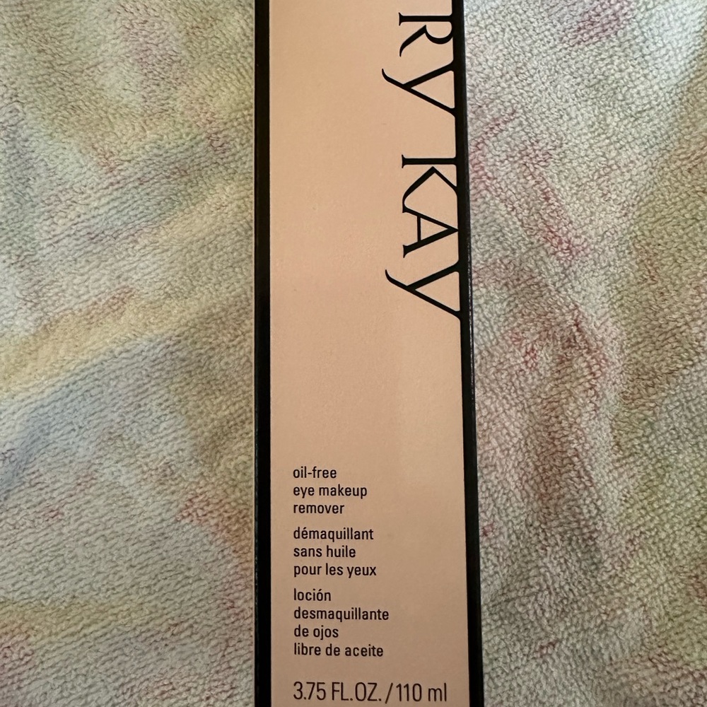 Mary Kay Oil Free Makeup Remover. New in box!